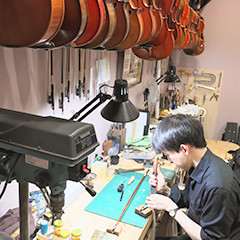 弦楽器修理工房